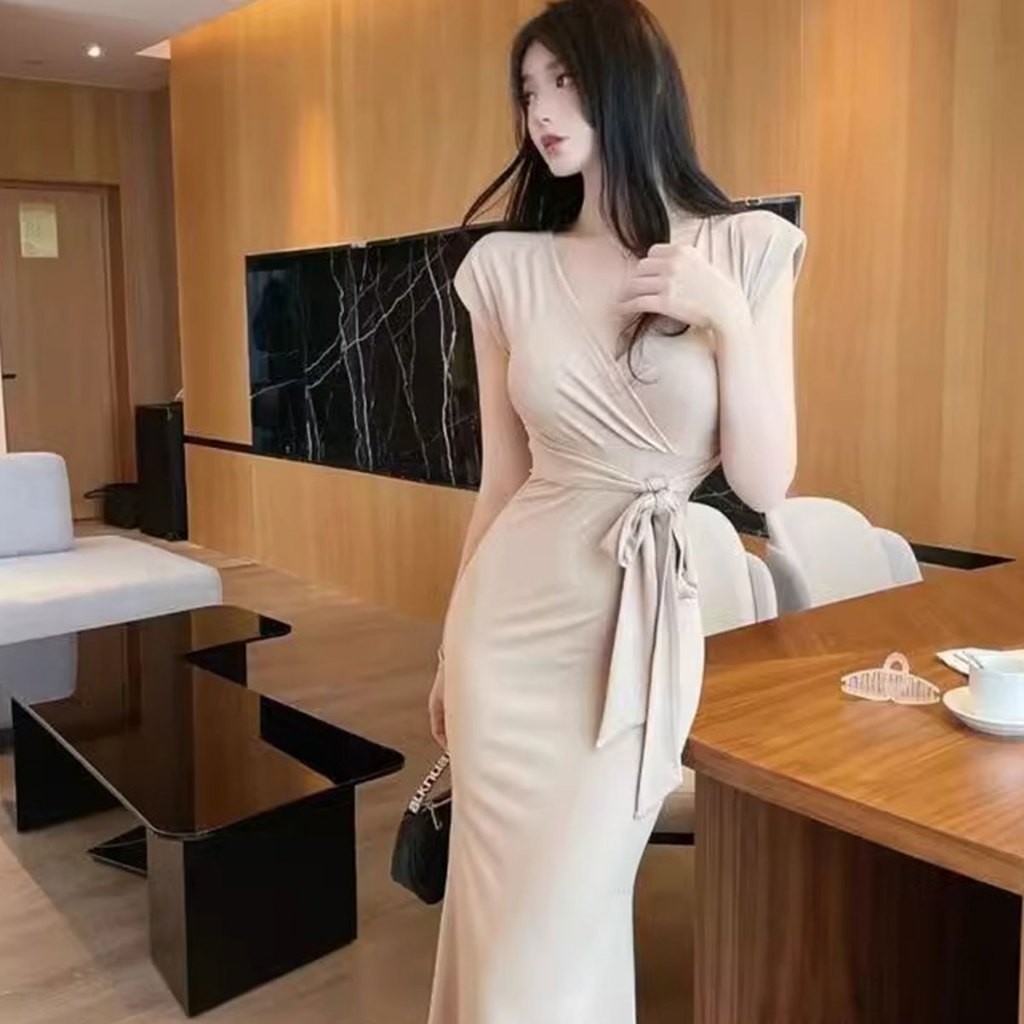 เดรสผู้หญิง กระโปรงยาว แขนสั้น ทรงสลิมฟิต มีเชือกผูกเอวเข้ารูป แฟชั่นสาวเกาหลี