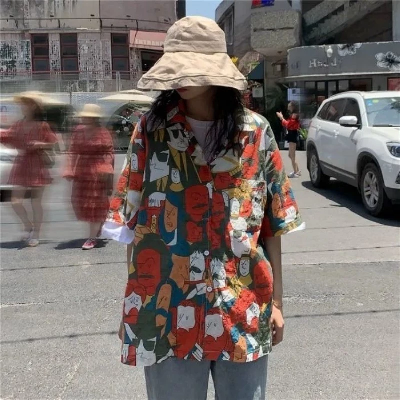 เสื้อเชิ้ตแขนสั้น คอปกโปโล ทรงหลวม พิมพ์ลาย สไตล์ฮ่องกง thumbnail 4