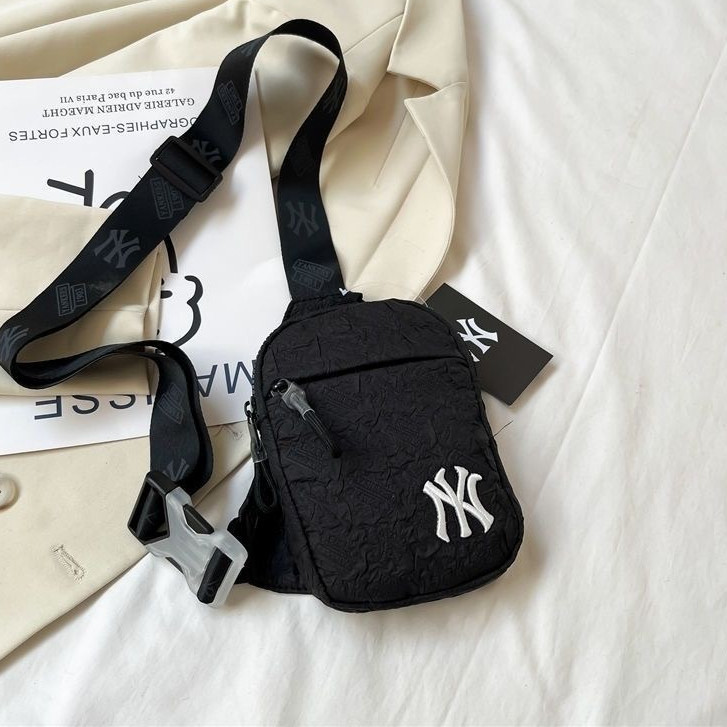 MLB NY Fashion Waist Bag Nike กระเป๋าแฟชั่น กระเป๋าสะพายข้าง กระเป๋าคาดอก เท่ๆ