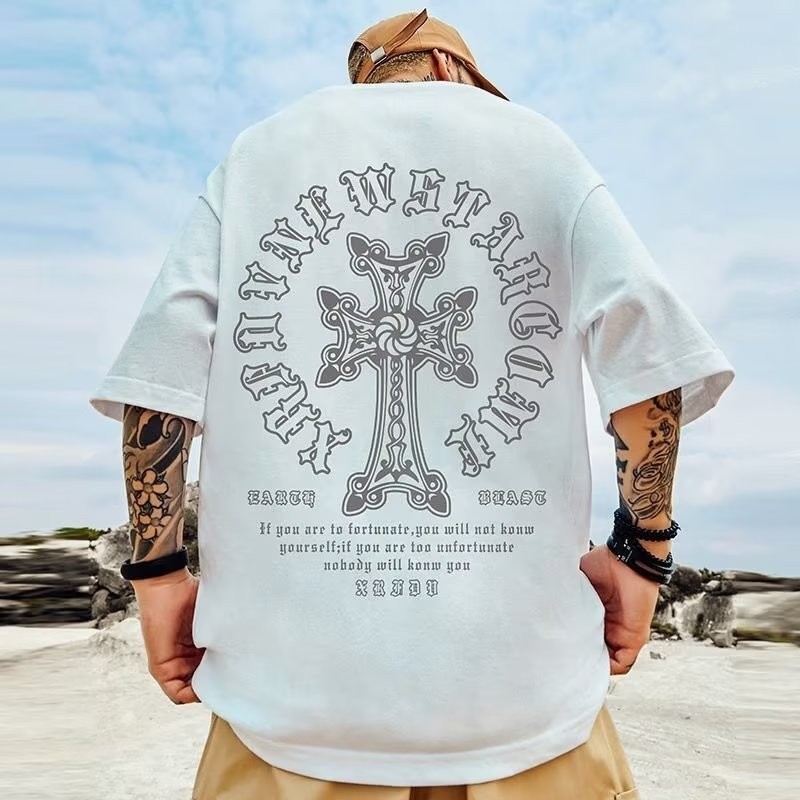 M-8XL Cross Gothic พิมพ์ T เสื้อผู้ชายสไตล์เกาหลี Casual Streetwear หลวม Fit แขนสั้น Tee