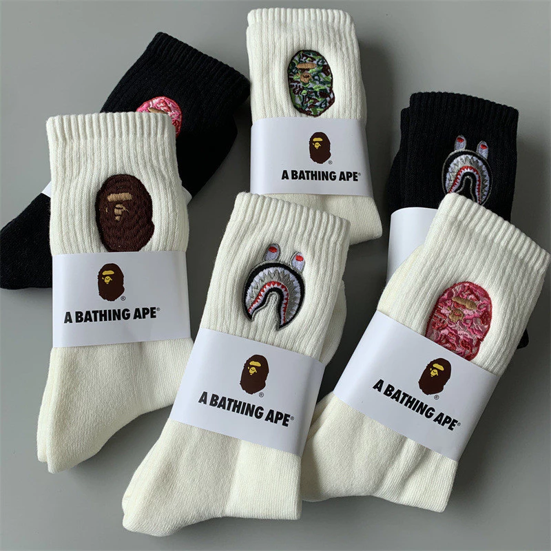 Bape ถุงเท้ากีฬา ปักลาย สีพื้น สําหรับผู้ชาย ผู้หญิง