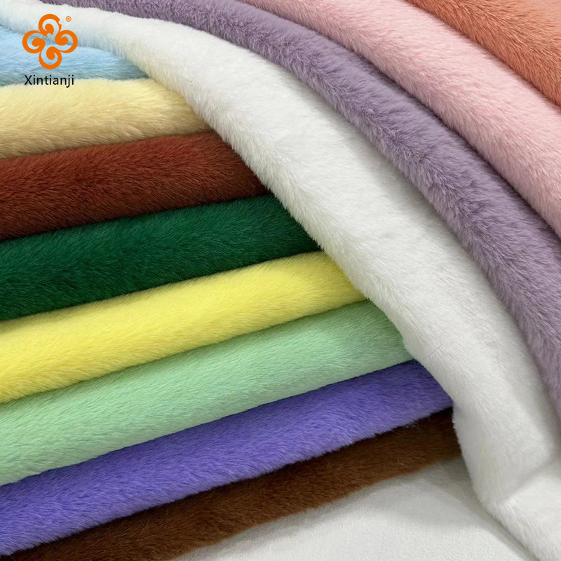 10 มม.เลียนแบบ Otter กระต่ายขนสัตว์เข้ารหัส Plush ผ้าสําหรับเสื้อผ้าอุ่นจอแสดงผลพื้นหลังผ้าพันคอ DIY ของเล่นตุ๊กตา 50x50 ซม.TJ10452