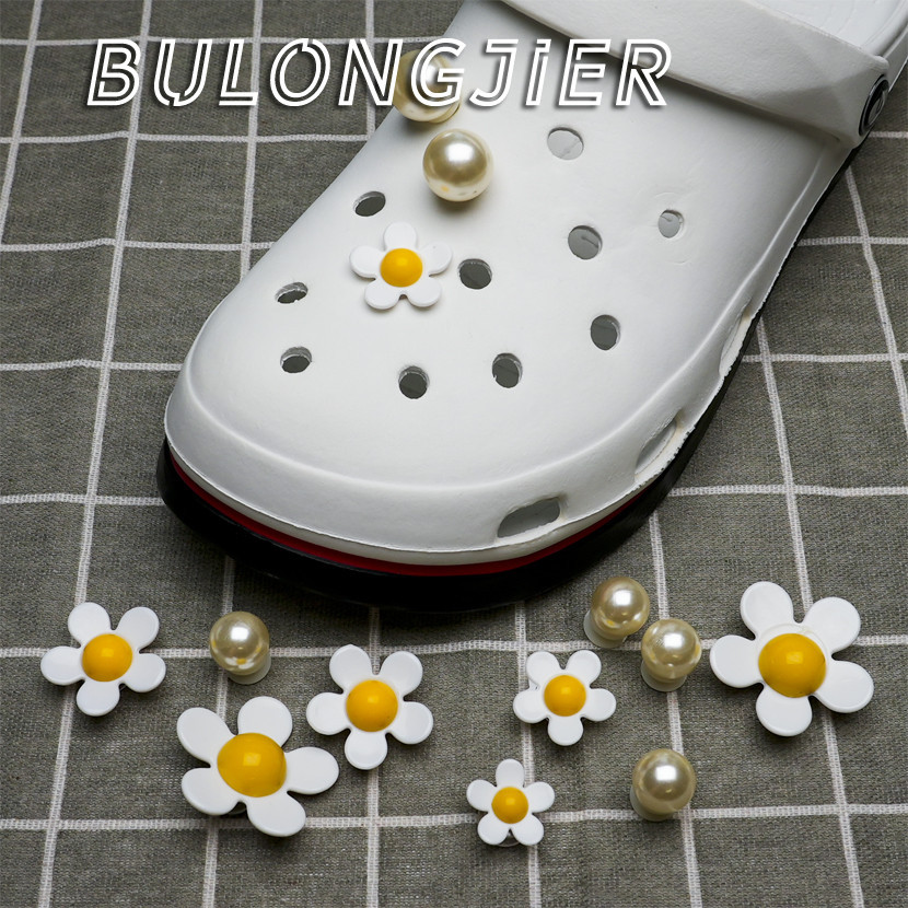 Crocs Jibbitz Bow Tie Clog ชุดสีเขียวรองเท้าอุปกรณ์เสริม DIY รองเท้าปุ่ม Charm