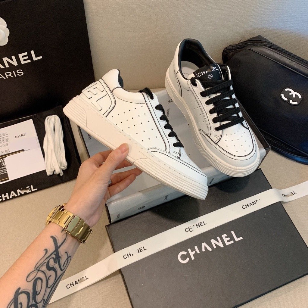 รองเท้าผ้าใบลําลอง รุ่น Chanel Panda เข้ากับทุกการแต่งกาย สไตล์สปอร์ต สําหรับผู้หญิง มีสีดํา สีขาว