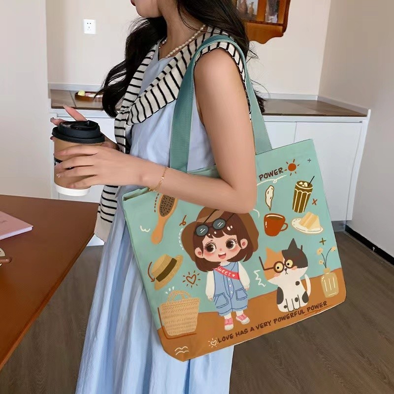 (A22) กระเป๋าผ้า แคนวาส ลายการ์ตูน แฟชั่น ใส่ของได้เยอะ มีซิป