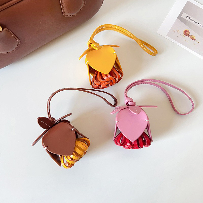Evertoner Cowhide กระเป๋าหนัง Charm ดอกไม้จี้แฟชั่นคุณภาพสูงดอกไม้จี้รถตกแต่งกระเป๋าอุปกรณ์เสริม