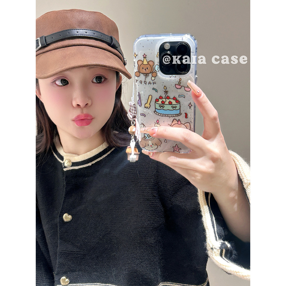 Huiwanju เค้กหมีเหมาะสําหรับ iPhone16promax เคสโทรศัพท์มือถือ ip13 ใหม่ 15 น่ารักหญิง 14pro โซ่โบว์ 