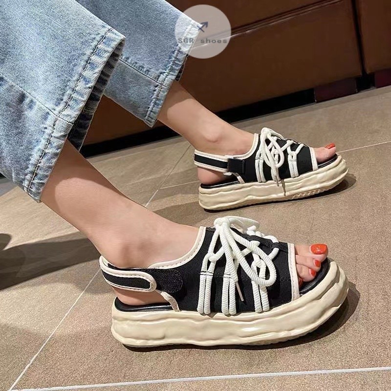 ✨พร้อมส่ง🌟รองเท้าแตะผู้หญิง อินเทรนด์ ด้านล่างนุ่มระบายอากาศ เทรนด์ใหม่ พื้นรองเท้าหนา