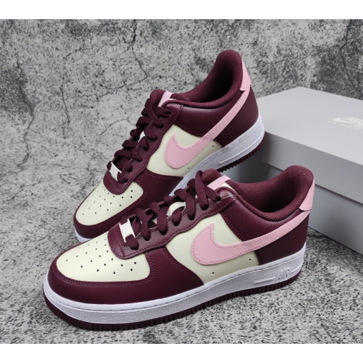 Nike Air Force 1 Low '07 Valentine's Day Flowers  Red and white สบาย ๆ