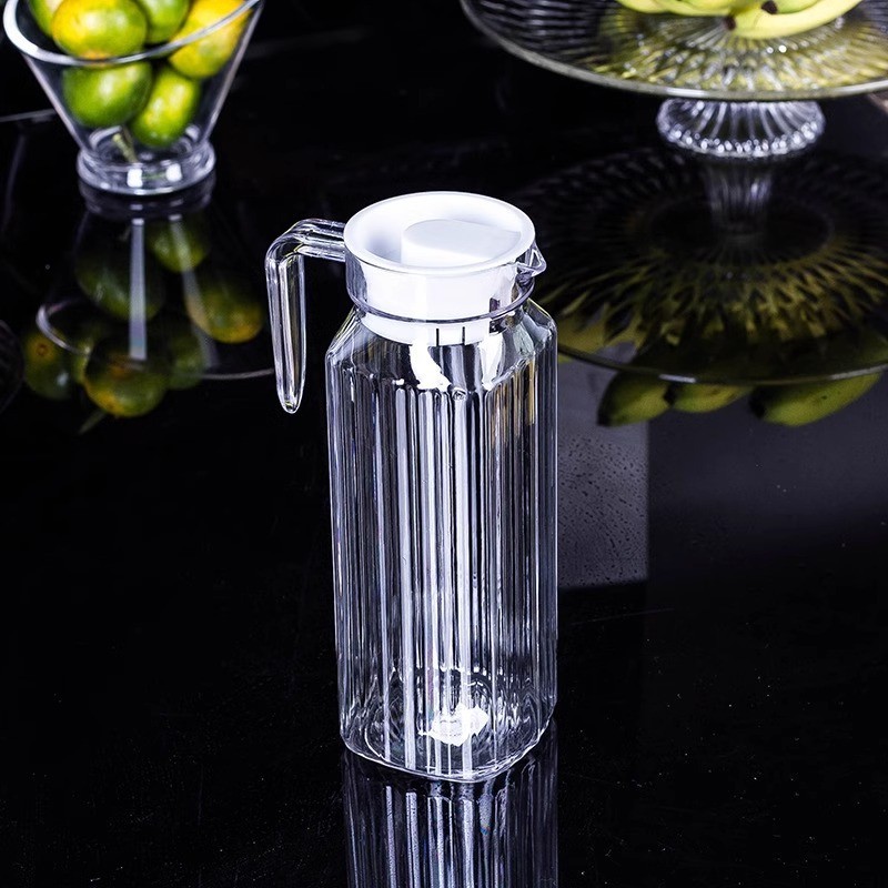 เหยือกตวงพร้อมฝาปิด(( มี3สี))พลาสติกที่ใส่เครื่องดื่ม ที่ใสนํ้า เหลือกทนความร้อนได้ถังนํ้าเย็น  เหยือก เหยือกน้ำ พลาสติก