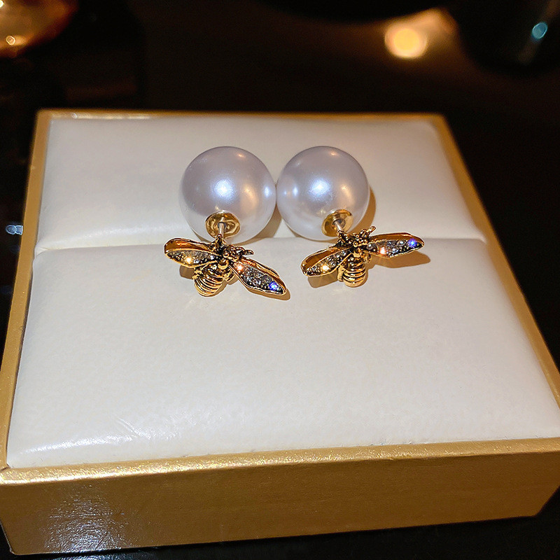 2024 เพชรผึ้งมุก925ต่างหูเข็มเงินแฟชั่นหนึ่งสไตล์สองสวมสไตล์ต่างหูผู้หญิง