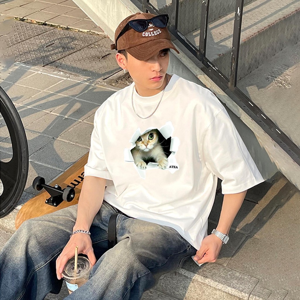Basi เสื้อยืดผ้าฝ้าย100% Oversize คอกลอม ลาย"ATZA" แบบนิ่มใส่สบายไม่ยืดไม่ย้วย สไตล์เกาหลี มินิมอล