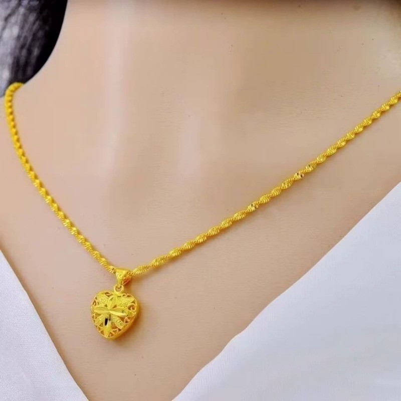 สร้อยคอจี้หัวใจ Love Rose สร้อยคอ Golden Collarbone Chain ไม่ซีดจางสร้อยคออุปกรณ์เสริมของขวัญสําหรับผู้หญิงสาว