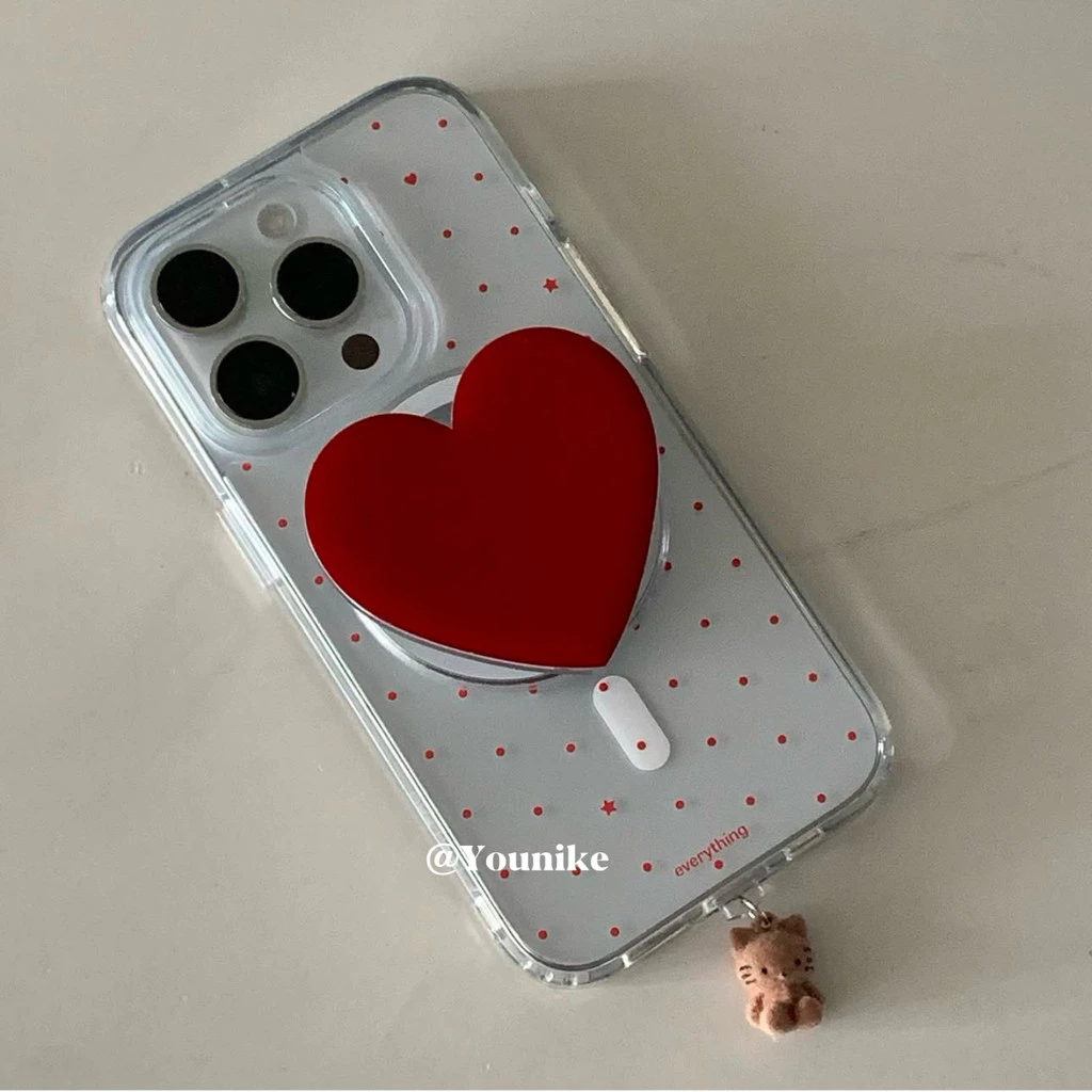 สไตล์เกาหลี ins สไตล์ Niche Design Retro Sweet Red Love Bracket kitty จี้ขนาดเล็กเหมาะสําหรับ iphone16pro/15promax Apple 13/14/12/16/AIR เคสโทรศัพท์ 11 เคสป้องกัน 17promax