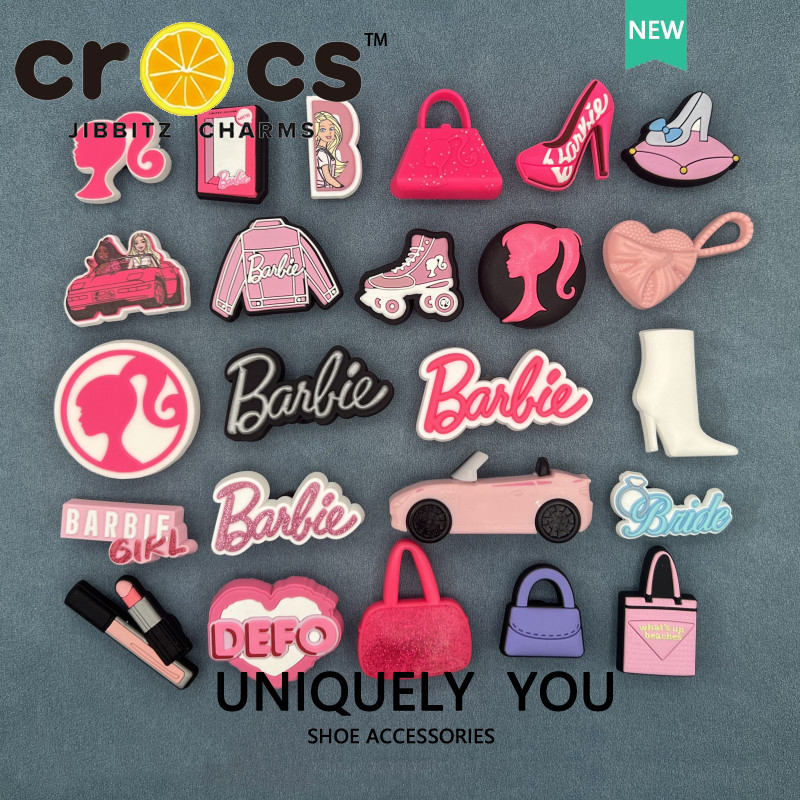 barbie jibbitz crocs แท้ หัวเข็มขัดรองเท้าน่ารักสีชมพูตุ๊กตาบาร์บี้สาว DIY อุปกรณ์เสริม