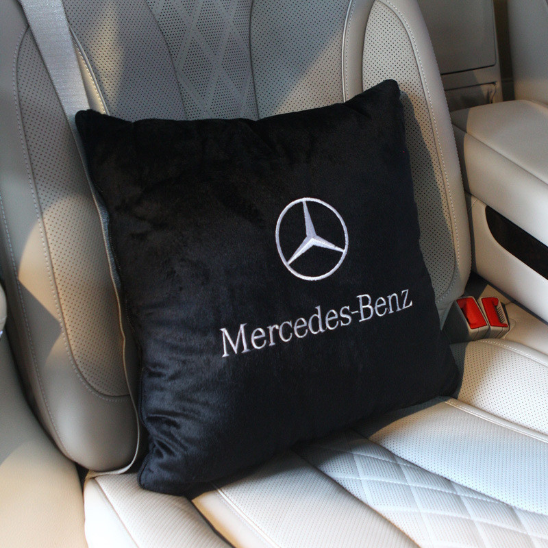 หมอนผ้าห่ม ปักลาย อเนกประสงค์ สําหรับเครื่องปรับอากาศรถยนต์ Mercedes-Benz