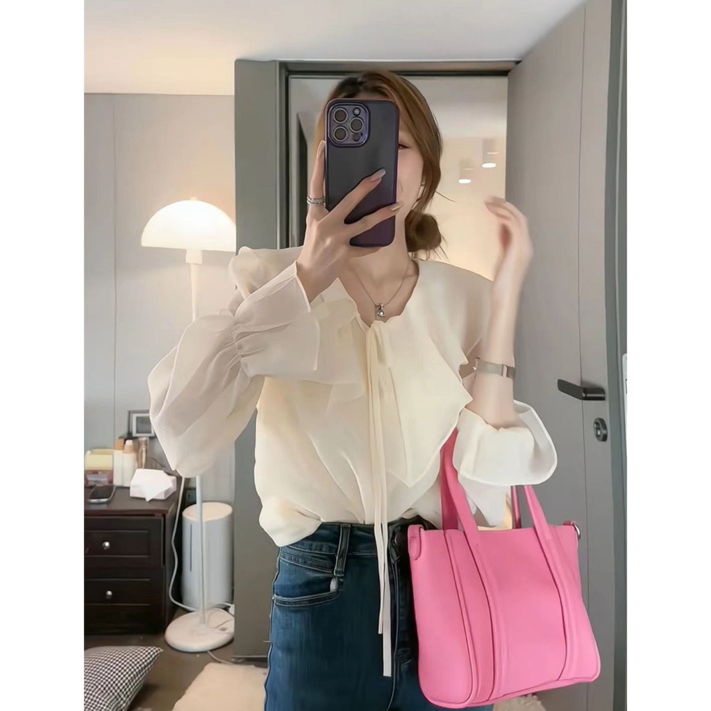 สไตล์ตะวันตกลดอายุเสื้อชีฟองหวานสุภาพสตรีการออกแบบต้นฤดูใบไม้ผลิระดับไฮเอนด์ซอกฝรั่งเศสซูเปอร์นางฟ้าสวมใส่ด้านบน