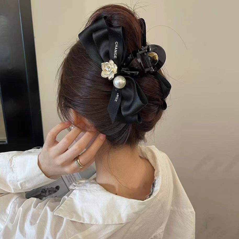 Retro Camellia Grab Clip Bow Pearl Shark Clip Female Back Head Hair Volume Shark Clip Girl Headdress