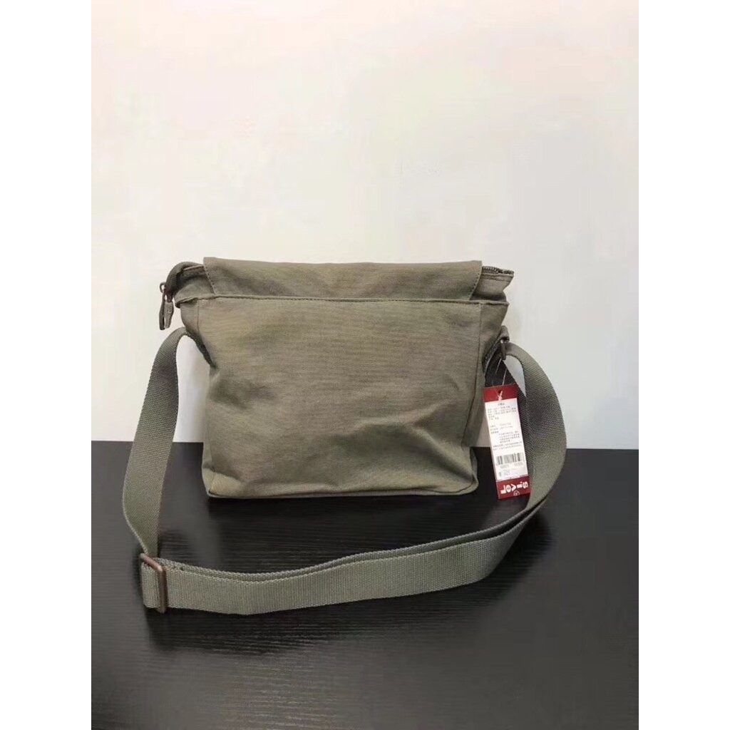 กระเป๋าสะพายข้าง Levi's Messenger Bag ของใหม่ ของแท้ พร้อมส่งจากไทย กระเป๋าลีวายส์