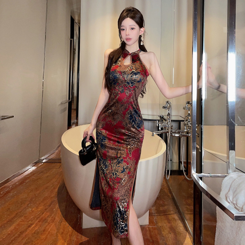 สไตล์แห่งชาติเซ็กซี่แคบ-เอวใหม่สไตล์จีน Halterneck Cheongsam กระโปรงหญิง Cheongsam Off-the @-