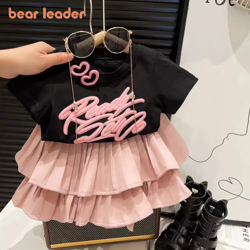 เสื้อยืดแขนสั้น พิมพ์ลายตัวอักษร และกระโปรงพลีท แฟชั่นฤดูร้อน สําหรับเด็กผู้หญิง อายุ 2-7 ปี
