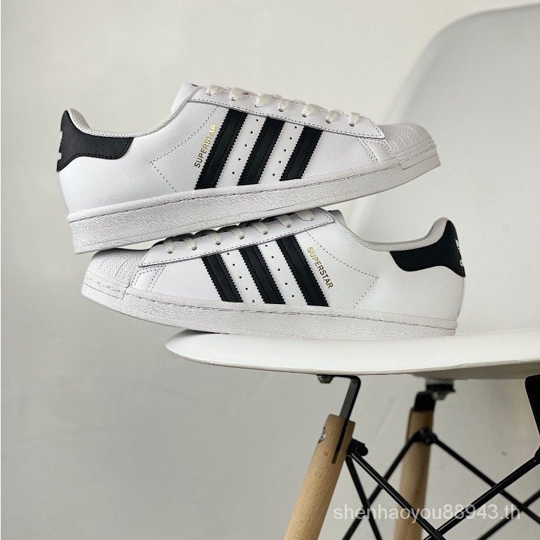Adidas Originals Superstar รองเท้าผ้าใบลําลอง สําหรับผู้ชาย ผู้หญิง สีขาว สีดํา