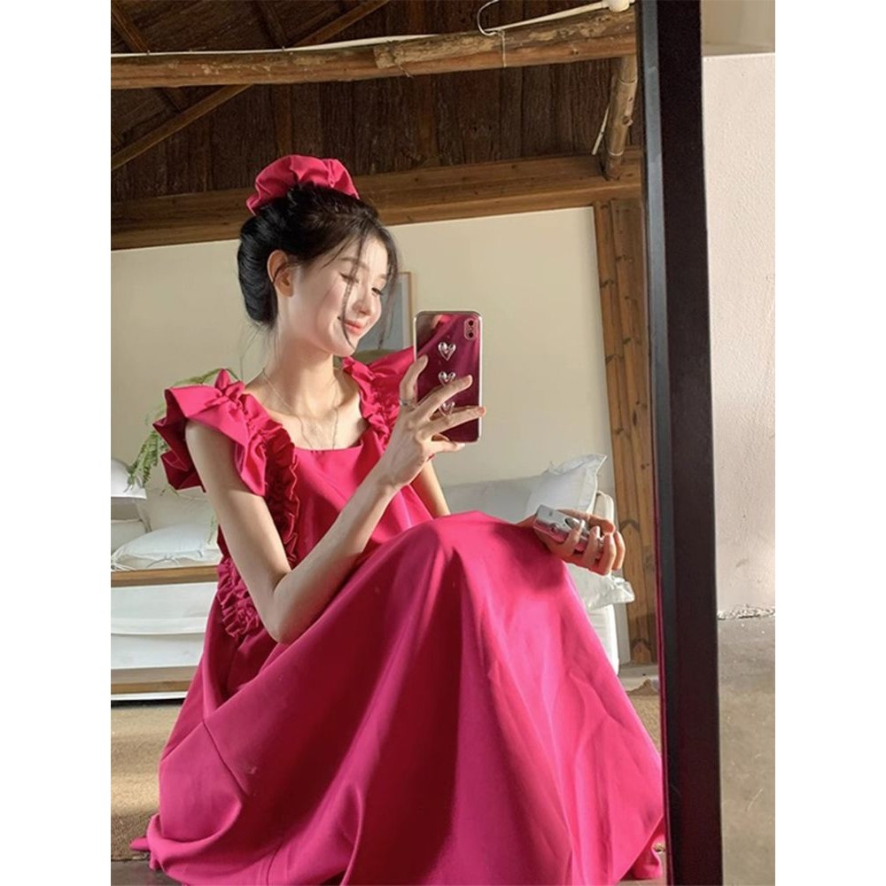 ชุดเดรสคอสี่เหลี่ยมแขนกุหลาบสีแดงแขนกุดผู้หญิงฤดูร้อนใหม่เซ็กซี่เปิดหลังสลิมมิ่งกระโปรงฉันปิดเข็ม94w