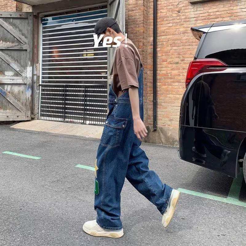 ชุดเอี๊ยมกางเกงยีนลําลอง ปักลายตัวอักษร ทรงหลวม สไตล์สตรีท เรโทร สําหรับผู้ชาย และผู้หญิง