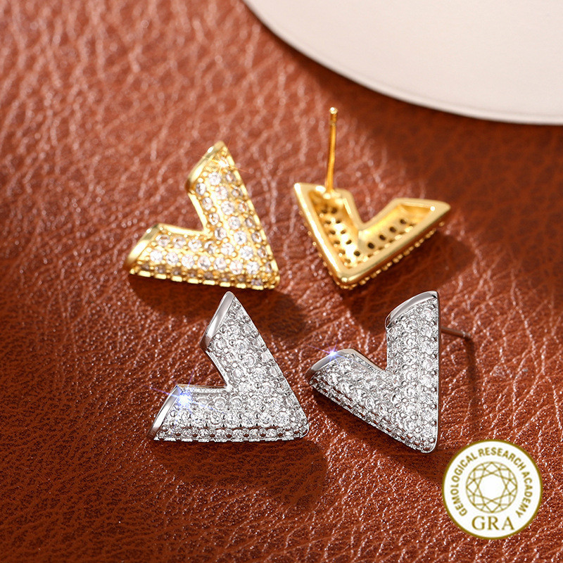 [ใบรับรอง GRA ฟรี] ต่างหู Moissanite แบบเต็มรูปทรง V แฟชั่นบุคลิกภาพ