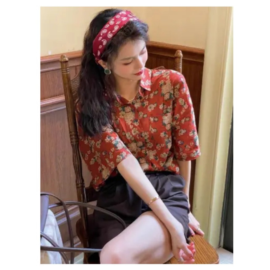 เสื้อผ้าผู้หญิงเสื้อเชิ้ตลายดอกไม้แขนสั้นสไตล์ฮ่องกงย้อนยุค – โปรปัง