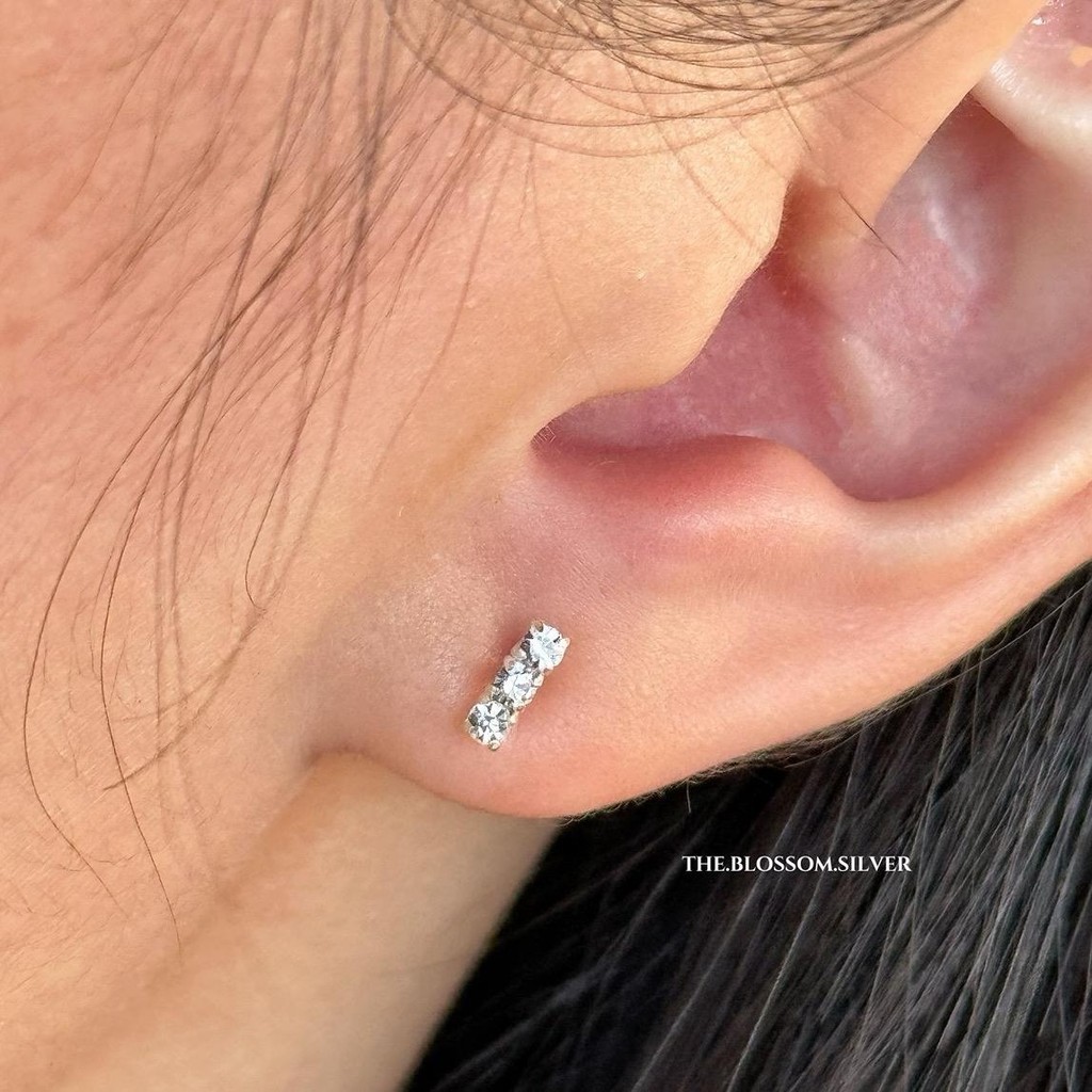 Stud Bar Cz S925 | ต่างหูพลอยแถว | ขนาด 2 *6 มิล | เงินแท้92.5% ต่างหูเงินแท้ (ราคาต่อคู่)