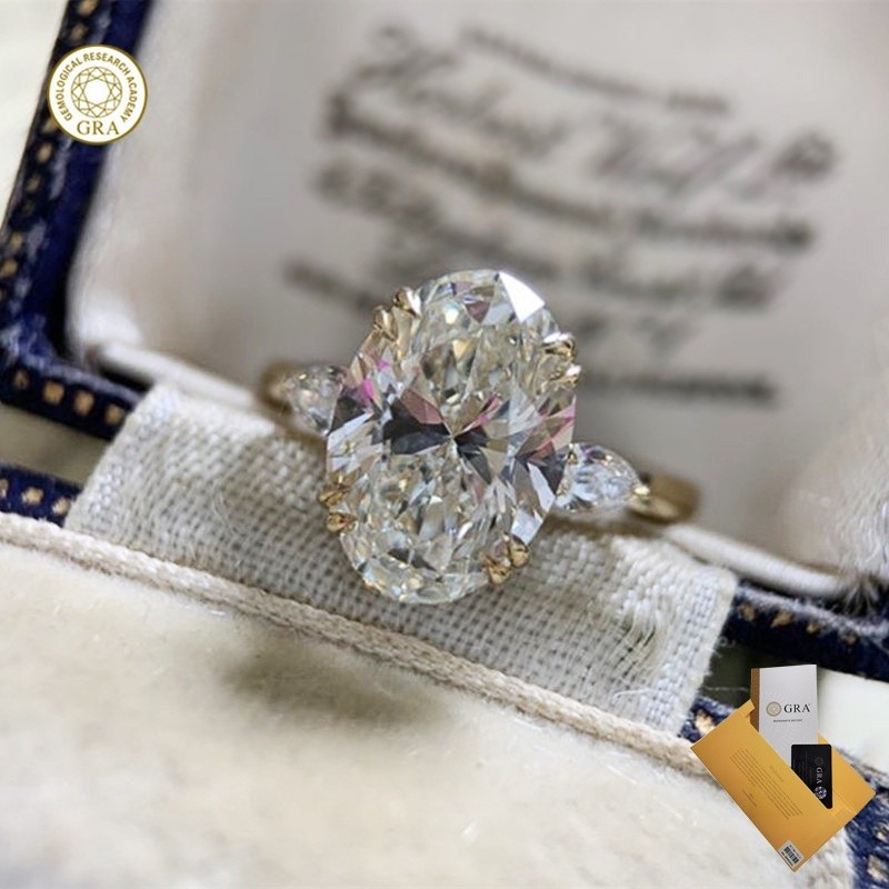 ( พร ้ อมใบรับรอง Gra ) แหวน Moissanite รูปไข ่