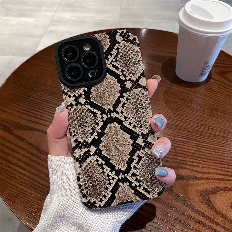เคสโทรศัพท์มือถือ ซิลิโคนนิ่ม กันกระแทก ลายหนังงู แฟชั่นเรียบง่าย สําหรับ Iphone 15 15ProMax 14Pro 13Plus 12 11 7 8Plus 6S xr XS Xsmax
