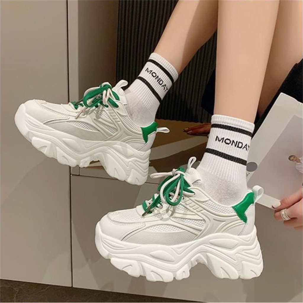 (พร้อมส่งจากไทย 1-3วันถึง) รองเท้าผ้าใบแฟชั่นผู้หญิง สูง5cm สวมใส่สบาย วิทยาเขตสไตล์ ใส่เที่ยวใส่ทำงานได้ ไซส์ 35-42