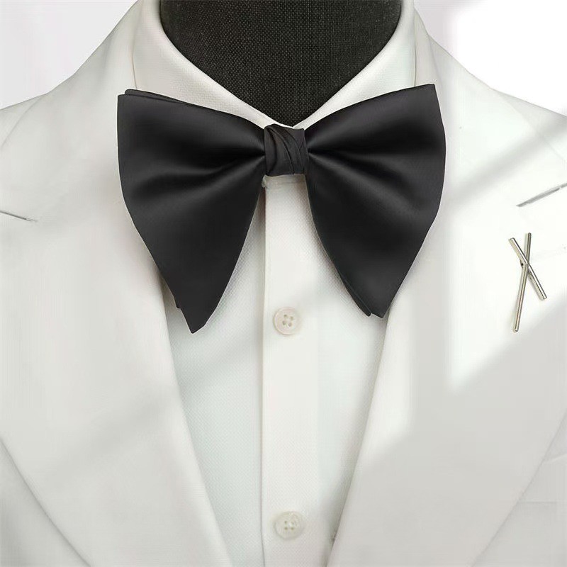 ผู้ชายที่สง่างามสีขาว Bowtie Retro สีแดงสีดํายุคกลาง Tie งานแต่งงานชุดอุปกรณ์เสริม