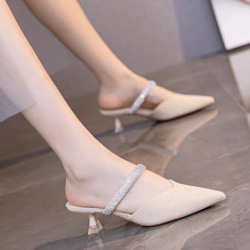 รองเท้าแตะ หัวแหลม ประดับคริสตัล หรูหรา สําหรับผู้หญิง