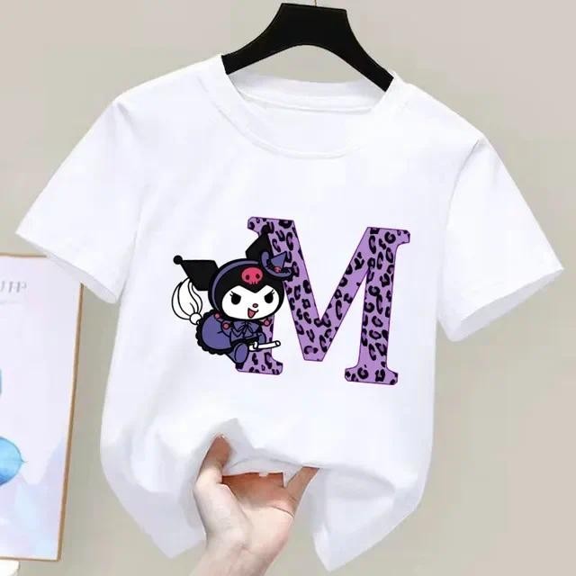 SANRIO เสื้อยืดแขนสั้น แบบนิ่ม พิมพ์ลายตัวอักษร Kuromi A-Z แฟชั่นฤดูร้อน สําหรับเด็กผู้หญิง 2024