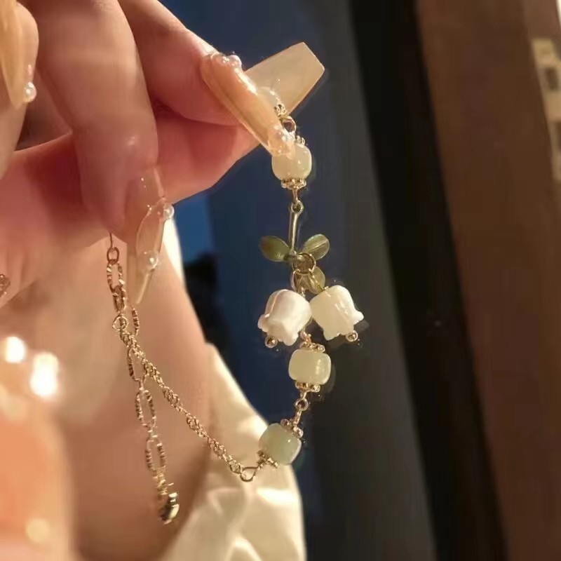 สร้อยข้อมือ ลาย Lily of the Valley สไตล์เรโทร สําหรับผู้หญิง 2024