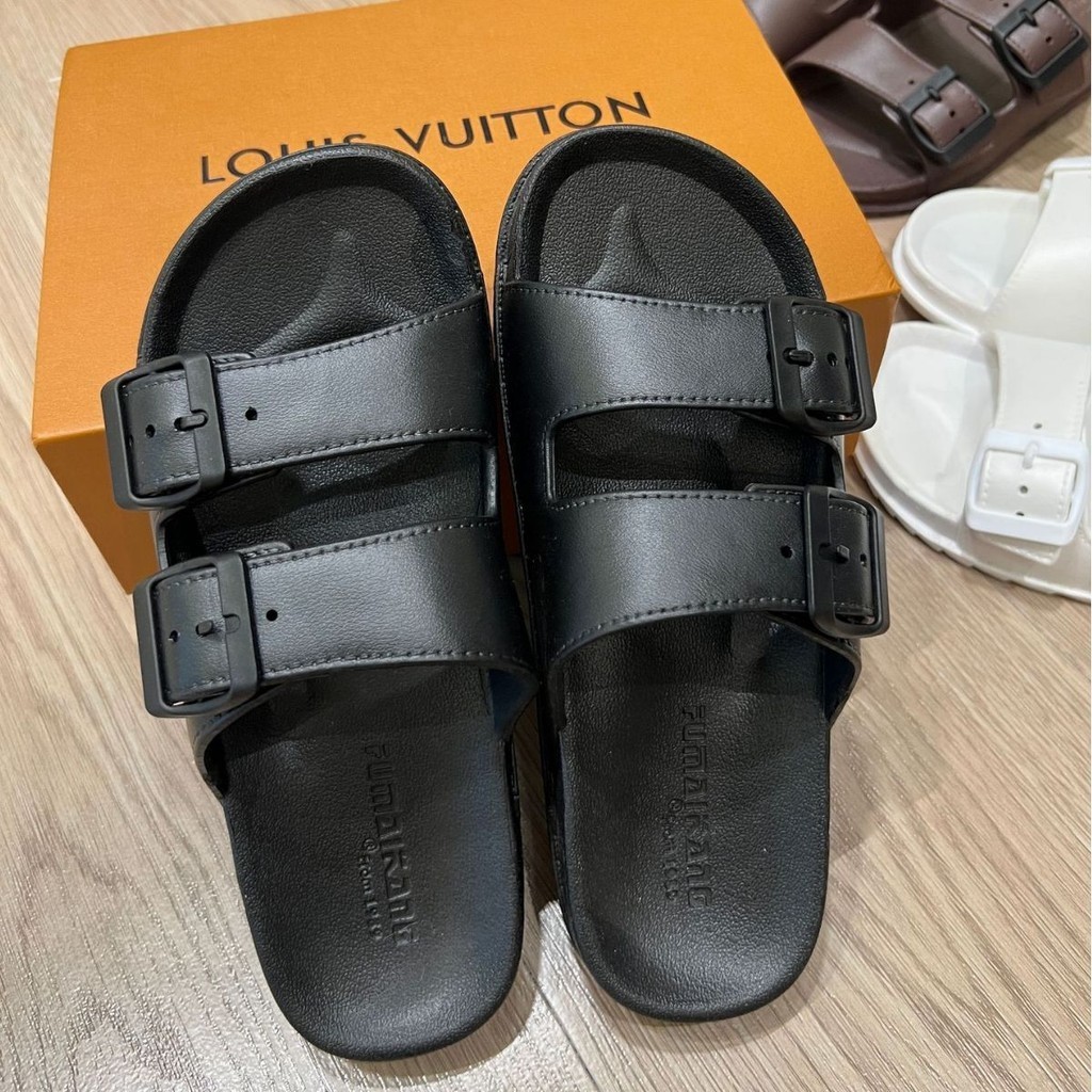 Fashionable slippers for men's summer living shoes, soft soled one line couple sandals for women wearing Korean version