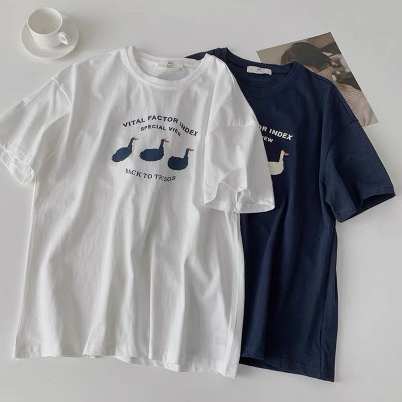 COD✅ (จัดส่งในกรุงเทพฯ) MAO Shop เสื้อยืดผู้หญิง ผ้านิ่ม ใส่สบาย ลายเป็ด มินิมอล มีสินค้าพร้อมส่งนะคะ -โพลีเอสเตอร์