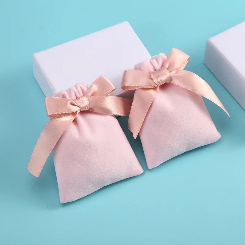 5 ชิ้น/ล็อต 7x9 ซม./10x12 ซม.Beige กํามะหยี่ริบบิ้น Drawstring กระเป๋าต่างหูแหวนสร้อยข้อมือเครื่องประดับบรรจุภัณฑ์ Pouches งานแต่งงานคริสต์มาสเก็บกระเป๋า - รูปที่ 2