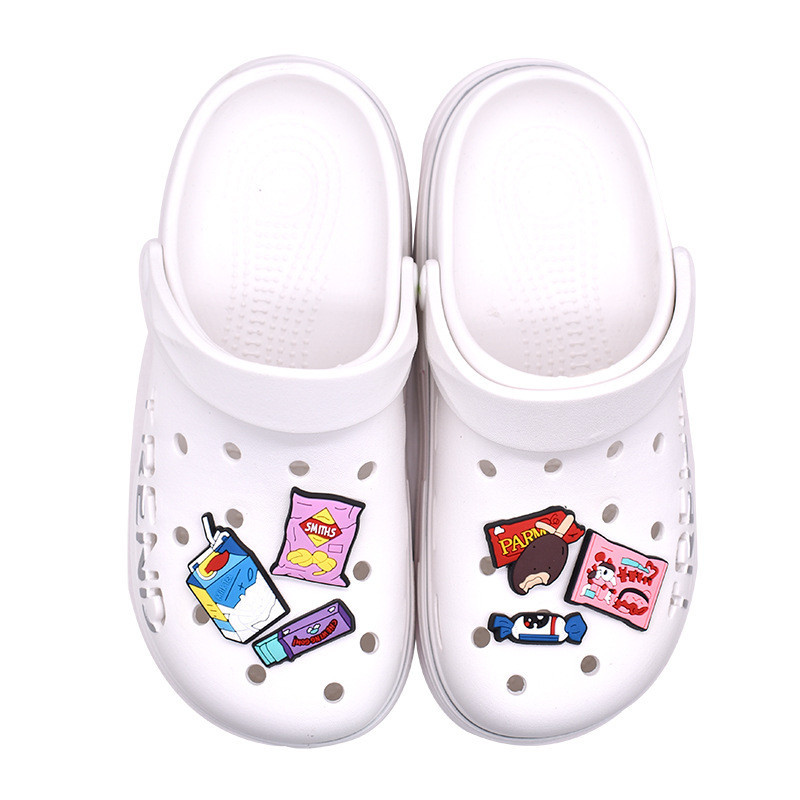 จี้การ์ตูน Skittles Food Jibbitz Crocs มันฝรั่งทอด ชิป Jibitz Charm Cheetos ที่เสียบรองเท้า ลูกอม คุกกี้ Jibits Crocks สําหรับผู้ชาย อุปกรณ์ตกแต่งรองเท้า