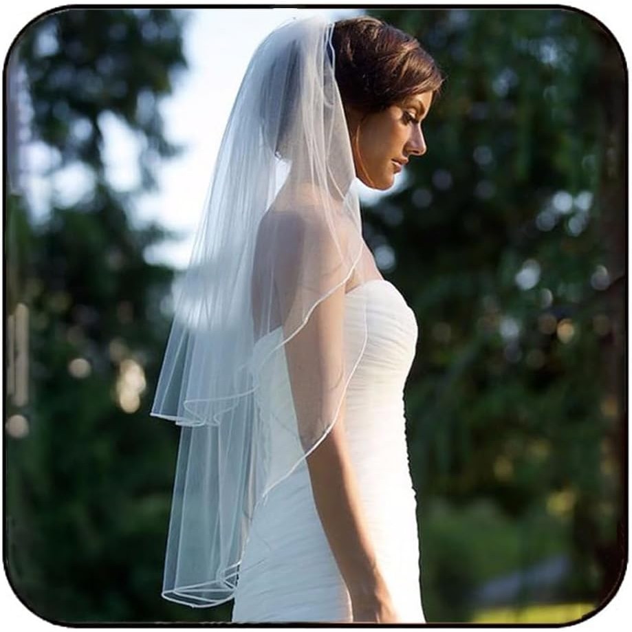 2 ชั้นเจ้าสาวงานแต่งงาน Veil ดินสอขอบเจ้าสาว Tulle Veil สั้น Blusher Veil พร้อมหวีสําหรับผู้หญิงงาช้