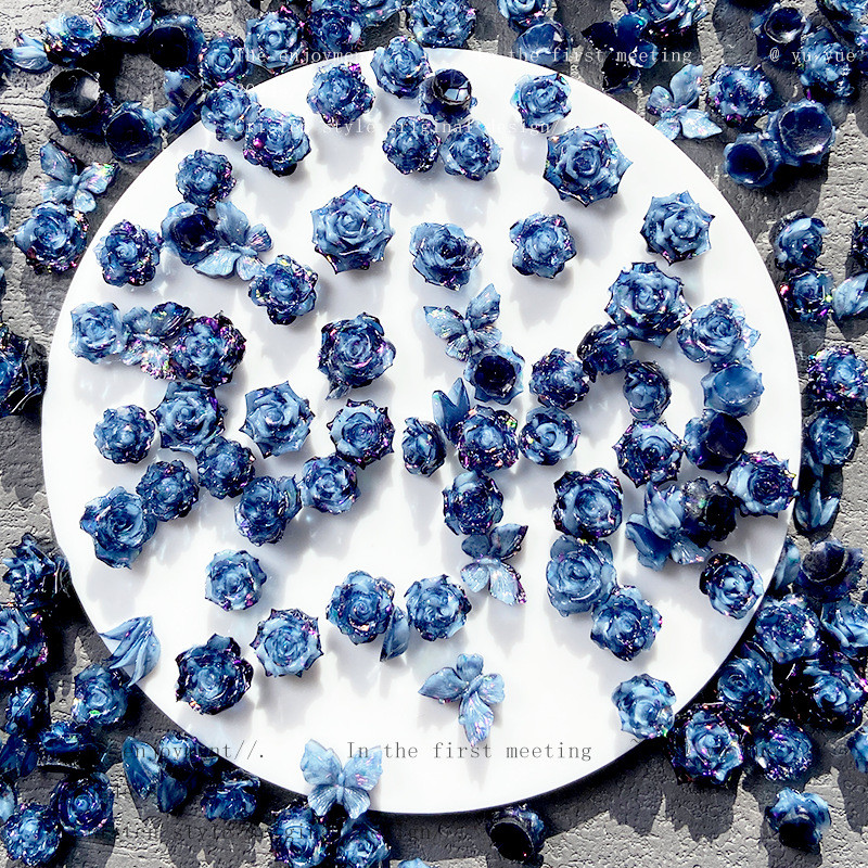 สไตล์ใหม่ Blue Cloud Brocade กระพริบผีเสื้อเล็บอุปกรณ์เสริม Luminous High-End การติดเชื้อ Smudge Rose แกะสลักเล็บอุปกรณ์เสริม Mi