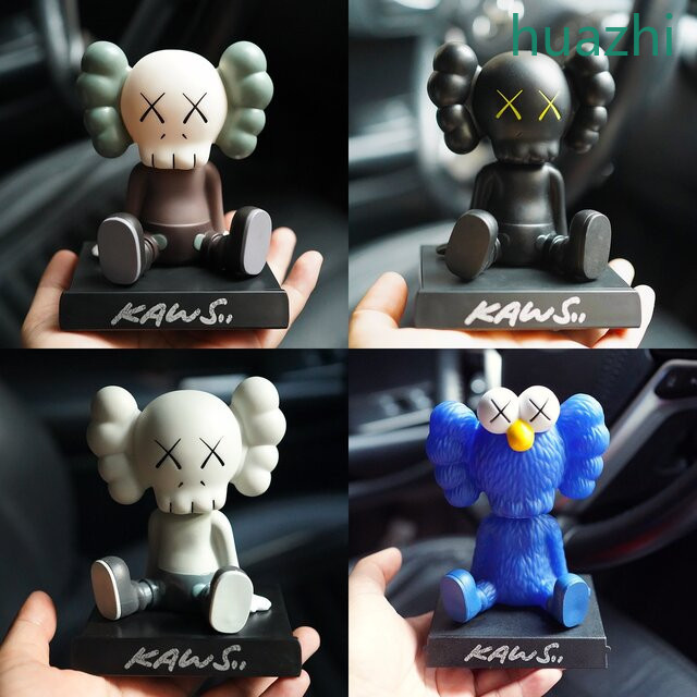 Kaws โมเดลหัวเขย่า Marvel น่ารัก ขนาด 12 ซม. ของเล่นสําหรับตกแต่งบ้าน