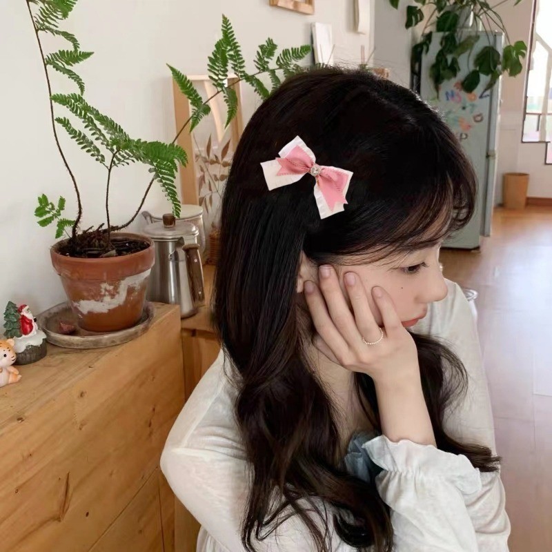 กิ๊บติดผม รูปหัวใจ ประดับโบว์ และพลอยเทียม สีชมพู สไตล์เกาหลี สําหรับผู้หญิง จํานวน 1 ชิ้น 2 ชิ้น