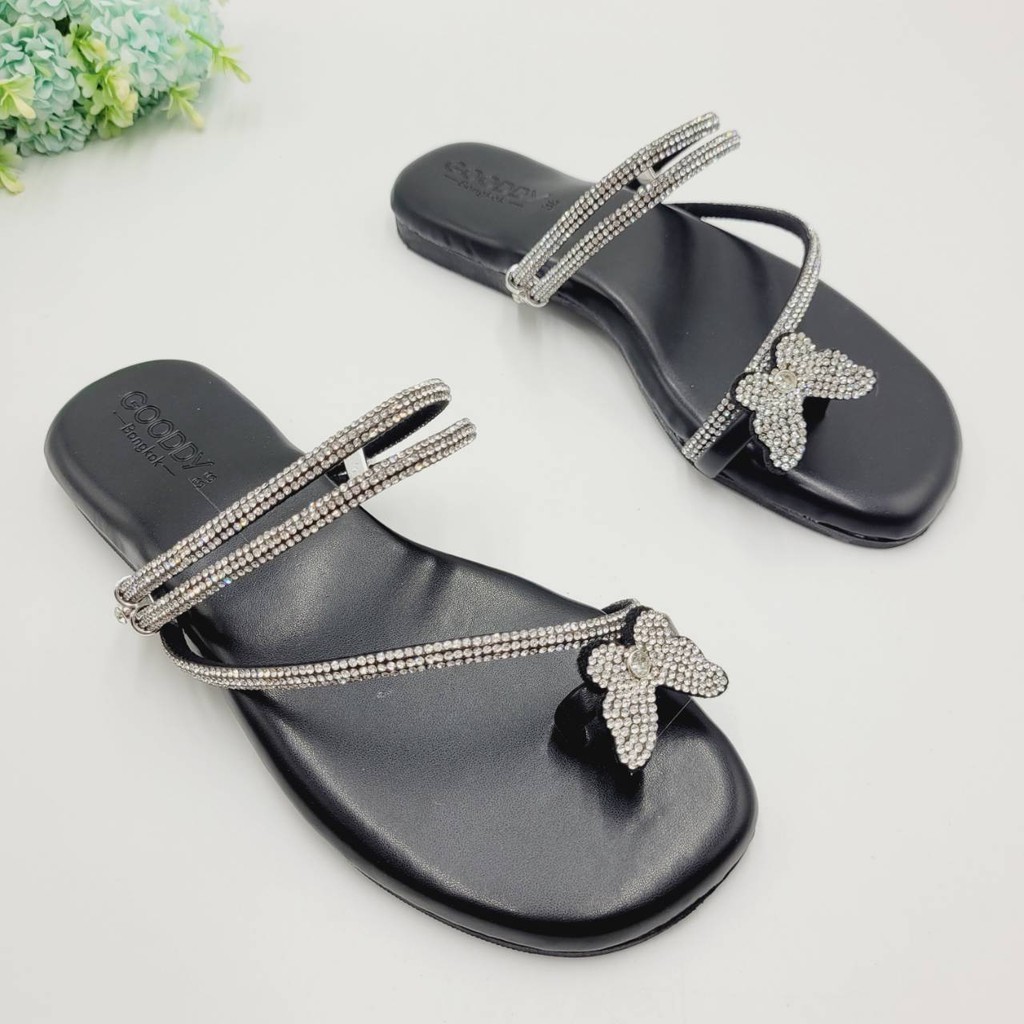 รองเท้าแตะแบบสวมโป้ง แต่งผีเสื้อเพชร ใส่ได้ทั้งแบบสวมและรัดส้น รุ่น SK3214 (แนะนำเพิ่ม 1 ไซส์)