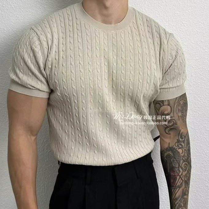 M-3XL ฤดูร้อนสีทึบรอบคอเสื้อกันหนาวแขนสั้นผู้ชาย Slim-Fit ยืดอินเทรนด์ All-Match ออกแบบแนวตั้งลายเสื้อยืดครึ่งแขน ราคาถูก Shopee Lazada