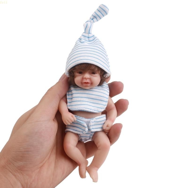Feti ตุ๊กตาเด็กทารก เสมือนจริง ขนาดเล็ก น่ารัก ตุ๊กตาเด็กแรกเกิด เสมือนจริง ตุ๊กตาจําลอง ซิลิโคน เต็มตัว ตุ๊กตาเด็กแรกเกิด