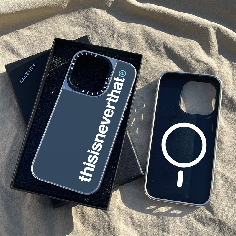 Casetify X thisisneverthat เคสโทรศัพท์มือถือแบบแข็ง ผิวด้าน ชุบไฟฟ้า แม่เหล็ก ลายโลโก้แกะสลัก สีดํา 